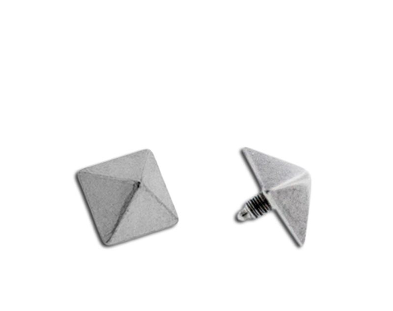 Pyramid Stud 